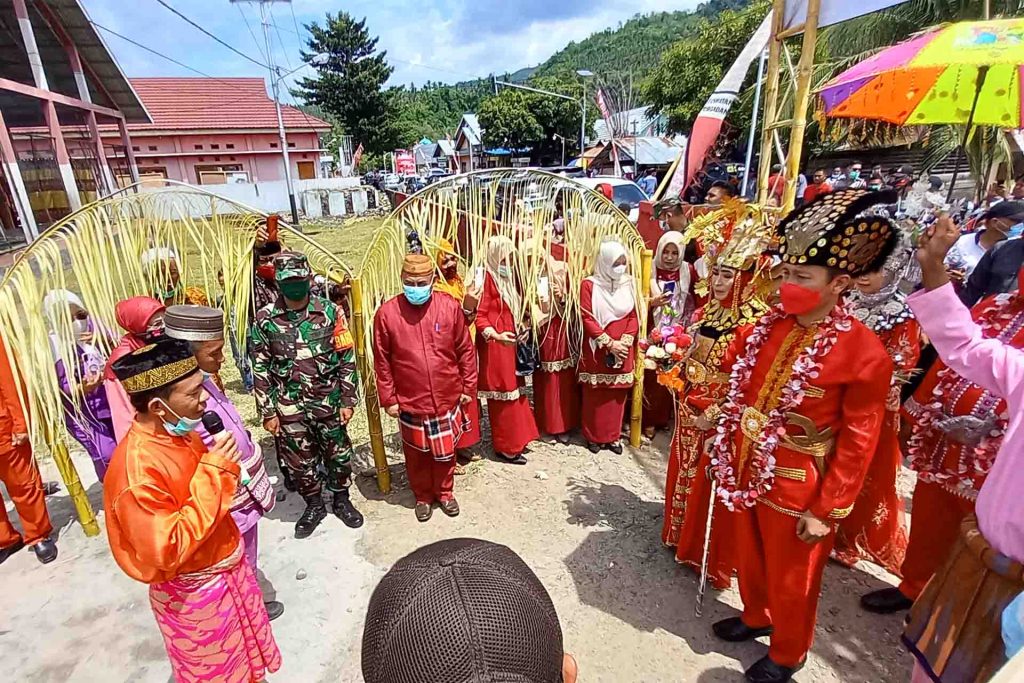 Moloopu Tradisi Adat Gorontalo
