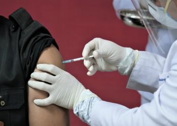 4.000 Pelaku Usaha Pariwisata dan Ekonomi Kreatif Prioritas Divaksinasi