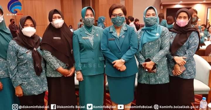 Selpian Kamaru-Manoppo Hadiri Rakerda PKK Tingkat Provinsi