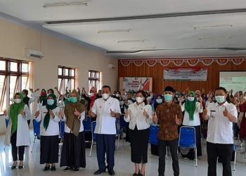 Bupati Depri Pontoh Buka Sosialisasi Pengasuhan Tumbuh Kembang Anak