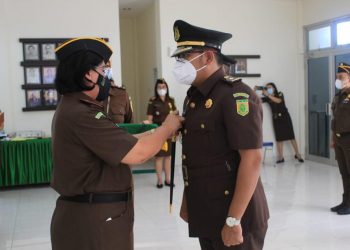 Evans Sinulingga Jabat Kasie Pidsus Kajari Manado