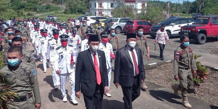 Ini Pesan Bupati Iskandar Kamaru Kepada 28 Sangadi Yang Baru Dilantik