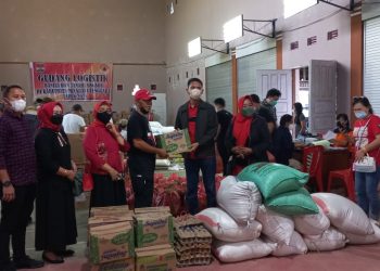 Peduli Bencana di Mitra, Fraksi Trisakti DPRD Bolsel Salurkan Bantuan