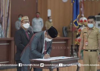 Wabup Hadiri Dua Agenda Paripurna DPRD Bolsel