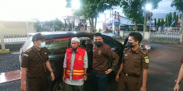 Cabjari Dumoga Resmi Tahan SM Terduga Kasus Tipikor DD Iloheluma