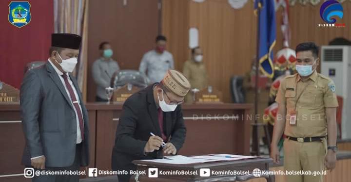 DPRD Bolsel Tetapkan Dua Ranperda Menjadi Perda
