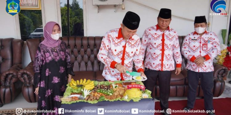 Wabup Inisiasi Gelar Syukuran Hut Bupati Bolsel