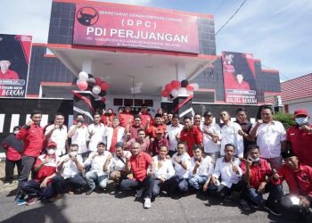DPC PDIP Bolsel Gelar Upacara Peringati Hut PDIP ke 49 Tahun