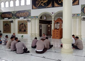 Perkuat Iman Personil Polres Bolsel Ikut Bintal