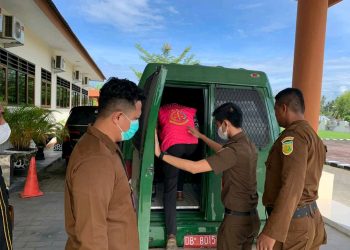 Terkait Dugaan Tipikor Mark Up Tagihan Rekening Listrik, Kejari Bolmut Temukan Barang Bukti 51 Lembar Kuitansi