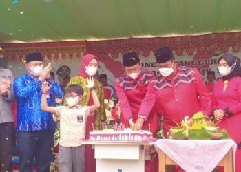 Rayakan HUT ke-19 Kecamatan Posigadan, Ini yang Disampaikan Bupati Iskandar Kamaru