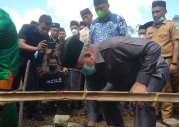 Dukung Pembangunan Madrasah, Wabup Bolmut Hibahkan Gaji Dua Bulan Miliknya