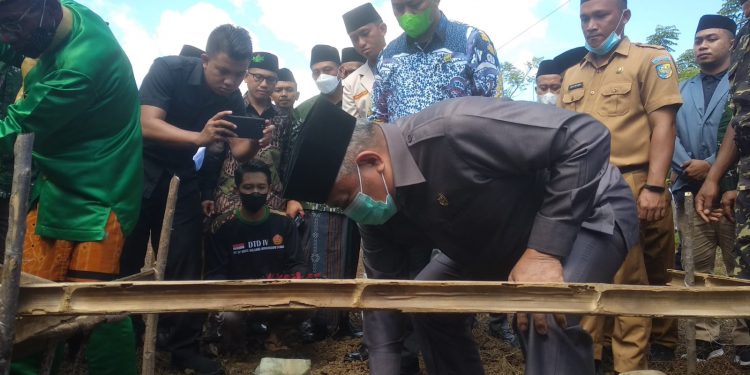 Dukung Pembangunan Madrasah, Wabup Bolmut Hibahkan Gaji Dua Bulan Miliknya