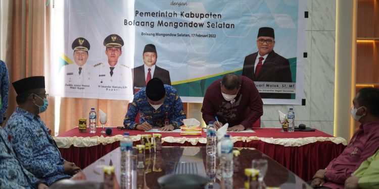 Majukan SDM, Bupati Bolsel Teken MoU Dengan Rektor UNG