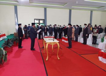 Bupati Depri Pontoh Lantik Jusnan C Mokoginta Sebagai Sekda Bolmut