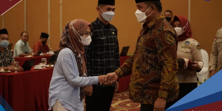 Tutup Kegiatan Bintek Penyusunan LPPD 2021, Berikut Harapan Wabup Bolsel