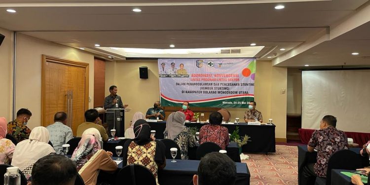 Sekda Bolmut Buka Rembuk Stunting 2022