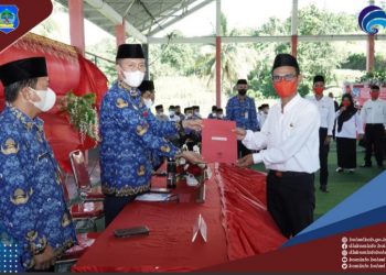 Bupati Serahkan SK PPPK Guru dan Fungsional di Lingkungan Pemkab Bolsel
