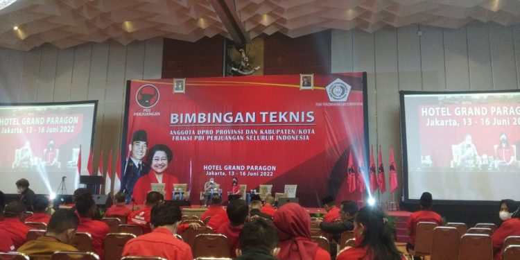 Tingkatkan Kapasitas, Peran dan Fungsi Aleg, Fraksi PDI Perjuangan Bolsel Ikut Bimtek