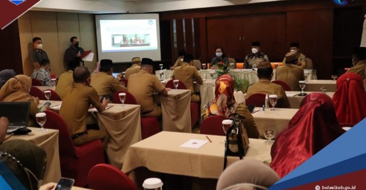Ini Penegasan Wabup Bolsel Saat Membuka Rapat Forum Komunikasi dan Monev Penyediaan Faskes Sarpras dan SDM