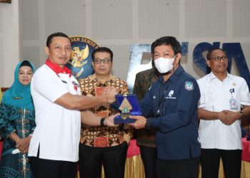 Kadis Kominfo Bolsel Melaksanakan Perjanjian Kerjasama Pemanfaatan Sertifikat Elektronik Bersama BSSN