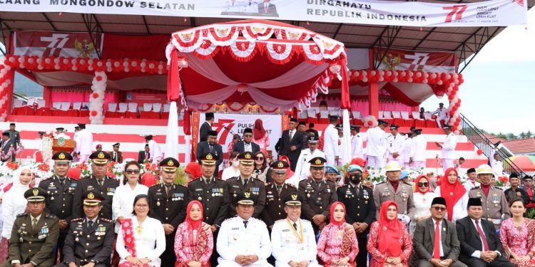 Peringati HUT RI ke-77, Pemkab Bolsel Gelar Upacara Pengibaran dan Penurunan Bendera Merah Putih