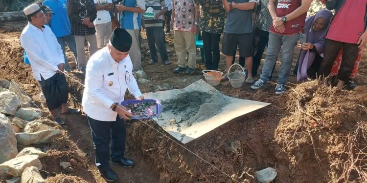 Pemilik Borneo FC Bangun Masjid di Desa Kopi