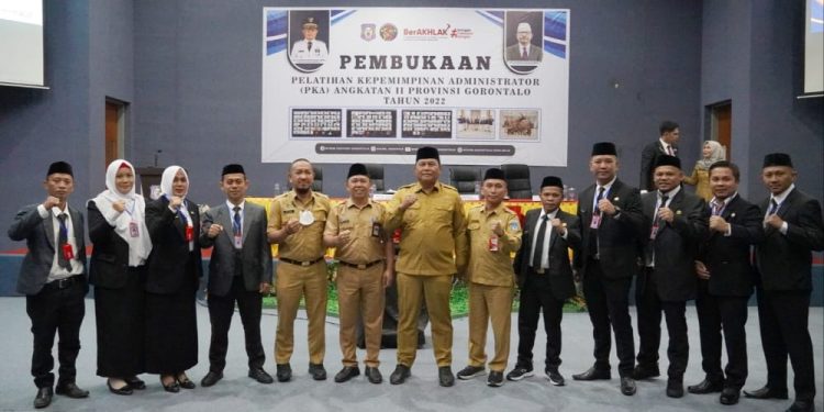 Dilepas oleh Wabup, 10 ASN Bolsel Ikut PKA Anggkatan II di Balai Diklat Provinsi Gorontalo