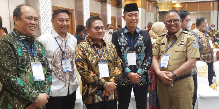 Bupati Iskandar Kamaru Hadiri Rakor Persiapan Pengadaan ASN 2022