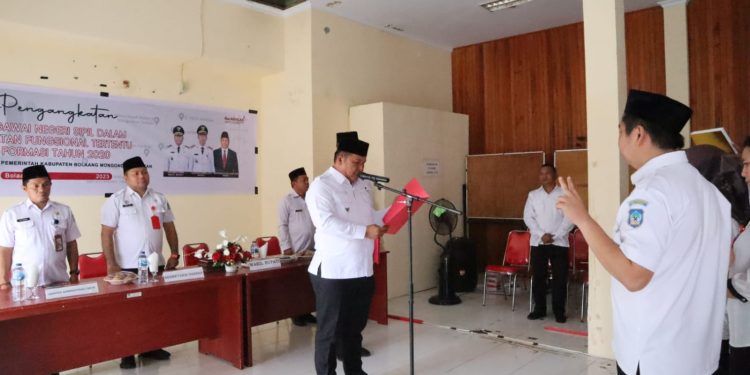 Wabup Deddy Abdul Hamid Lantik 24 ASN dalam Jabatan Fungsional Tertentu