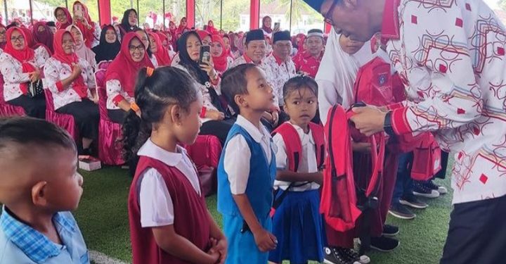 Bupati Iskandar Kamaru Buka Raker Bidang Pendidikan dan Kebudayaan
