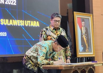 Tepat Waktu, Bupati Iskandar Kamaru Serahkan LKPD Unaudited 2022 ke BPK-RI