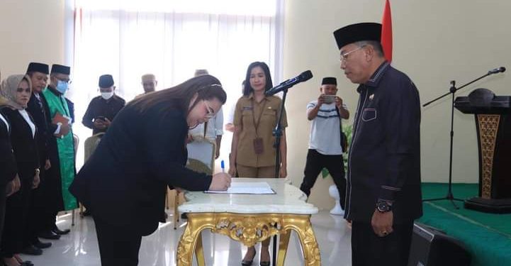 Depri Pontoh Lantik dr Viera Reska Sendow Jabat Direktur RS Pratama Bolmut