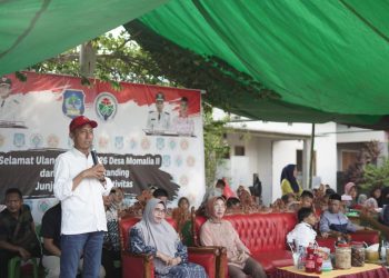 Peringati HUT Ke-26 Desa Momalia II, Bupati Iskandar Kamaru Resmi Buka Pertandingan Sepakbola Mini