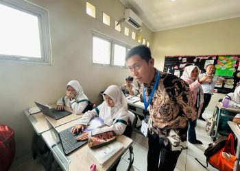 Didampingi Kadisdik, Bupati Bolsel Kunjungi SMP IT AL-Haraki Depok