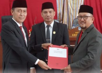 DPRD Bolsel Tetapkan Dua Ranperda Jadi Perda