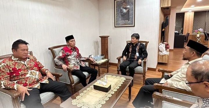 Bupati dan Wabup Bolsel Sambangi Kemendes-PDTT