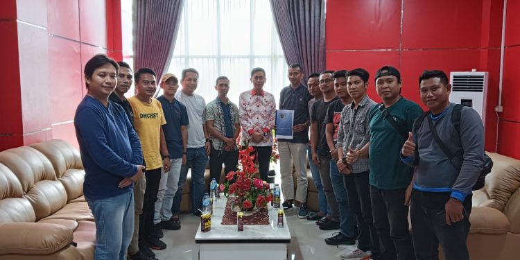Bupati Iskandar Kamaru Dukung Suksesi Konfercab PWI Bolsel