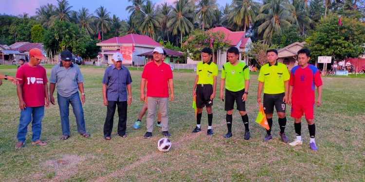 Ketua DPRD Bolsel Hadiri HUT Ke-70 Desa Nunuk dan Resmi Buka Turnamen Sepak Bola