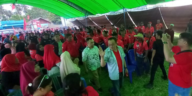 Gelar Kampanye di Kecamatan Pinteng dan Tomini, WL Kembali Hentak Kabupaten Bolsel
