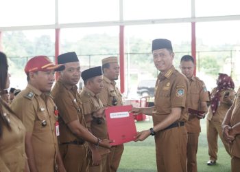 Nyaris Rp 100 Miliar, Bupati Serahkan Pagu DD dan ADD 2024 untuk 81 Desa di Bolsel