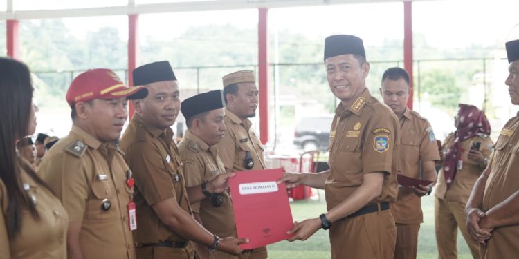 Nyaris Rp 100 Miliar, Bupati Serahkan Pagu DD dan ADD 2024 untuk 81 Desa di Bolsel