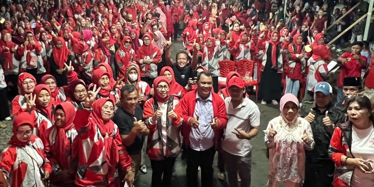 Ribuan Relawan Tumpah Ruah Padati Lokasi Kampanye YSM di Desa Bolangat dan Lolak, Bolmong