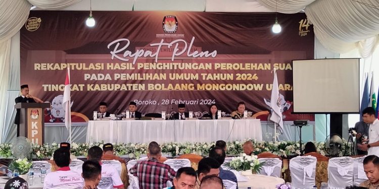 KPU Bolmut Gelar Rapat Pleno Rekapitulasi Hasil Penghitungan Suara Pemilu 2024 Tingkat Kabupaten
