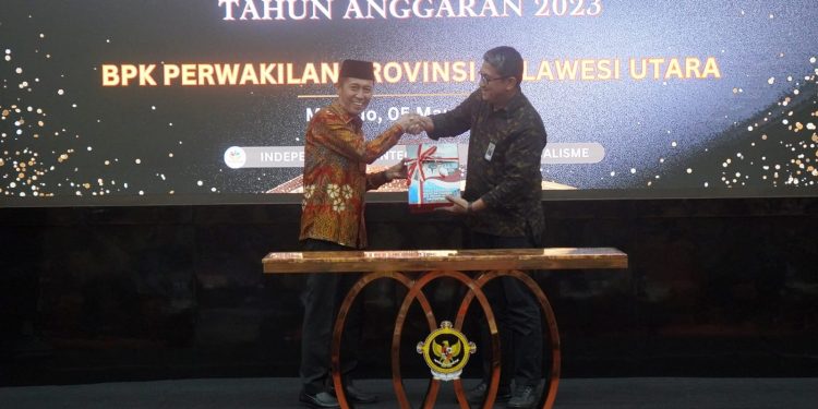 Bupati Iskandar Kamaru Serahkan Dokumen LKPD Unaudited 2023 ke BPK-RI Perwakilan Sulut