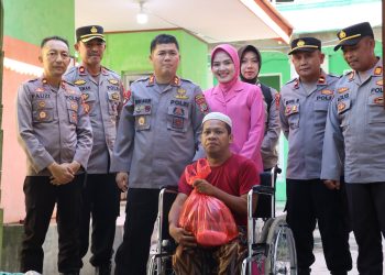 Polres Bolsel Berbagi Berkah Ramadhan Kepada Masyarakat Kurang Mampu dan Penyandang Disabilitas