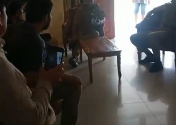 Datangi Kantor Camat, Warga Minta Sikap Camat Bintauna Soal Sangadi Batulintik
