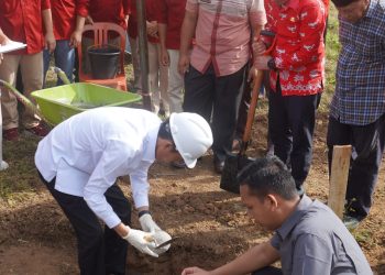 Bupati Iskandar Kamaru Apresiasi Kekompakan Pegawai RSUD Bolsel Bangun Masjid