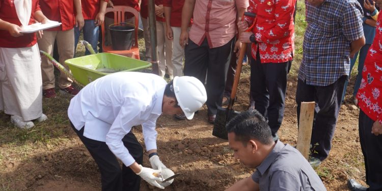 Bupati Iskandar Kamaru Apresiasi Kekompakan Pegawai RSUD Bolsel Bangun Masjid