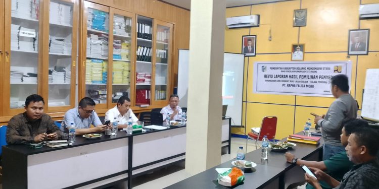 Bersama Kejaksaan dan Inspektorat Daerah, DPUTR Bolmut Reviu Paket Pembangunan Jalan Soligir-Taltom